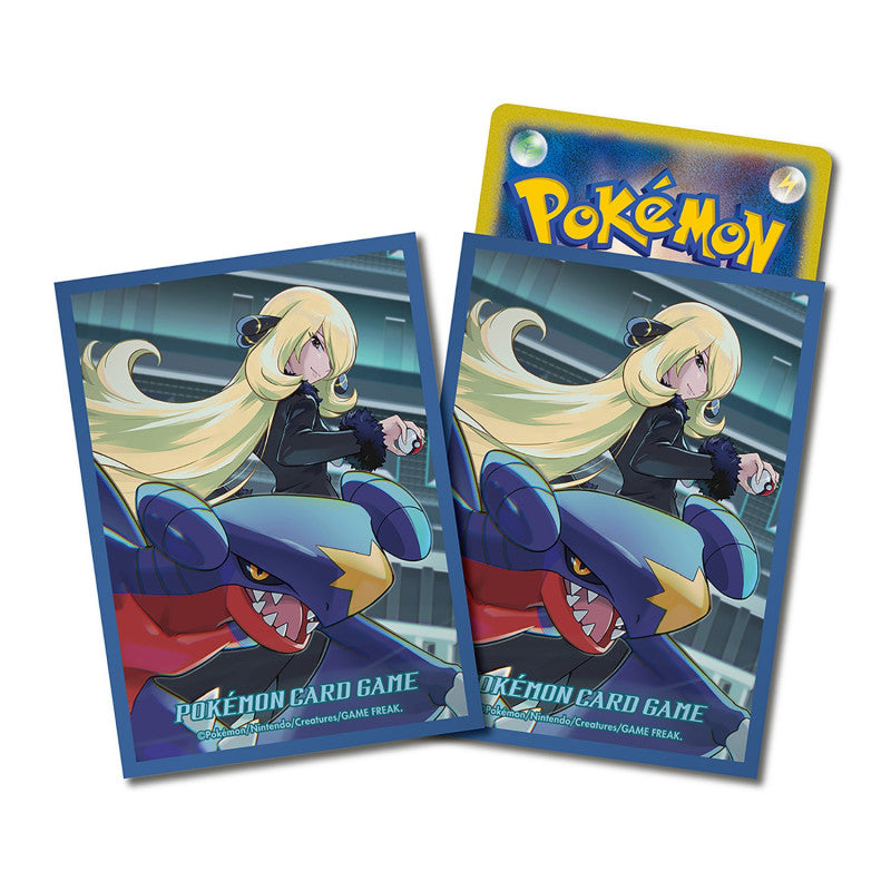 Eevolvd Cynthia och Garchomp Pokemon Center Kort sleeve med exklusiv konst med fokus pa konsten direkt fran Pokemon Center Japan