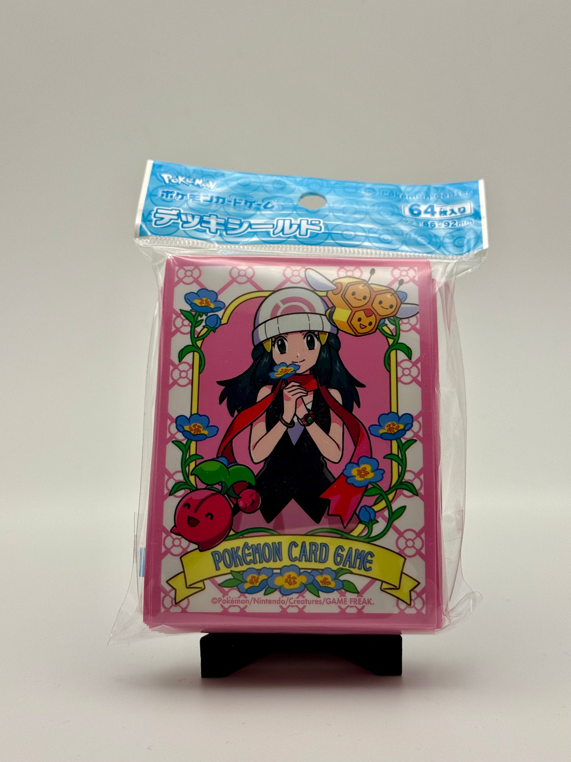 Eevolvd Dawn Pokemon Center Kort sleeve med exklusiv konst med fokus pa framsidan  direkt fran Pokemon Center Japan