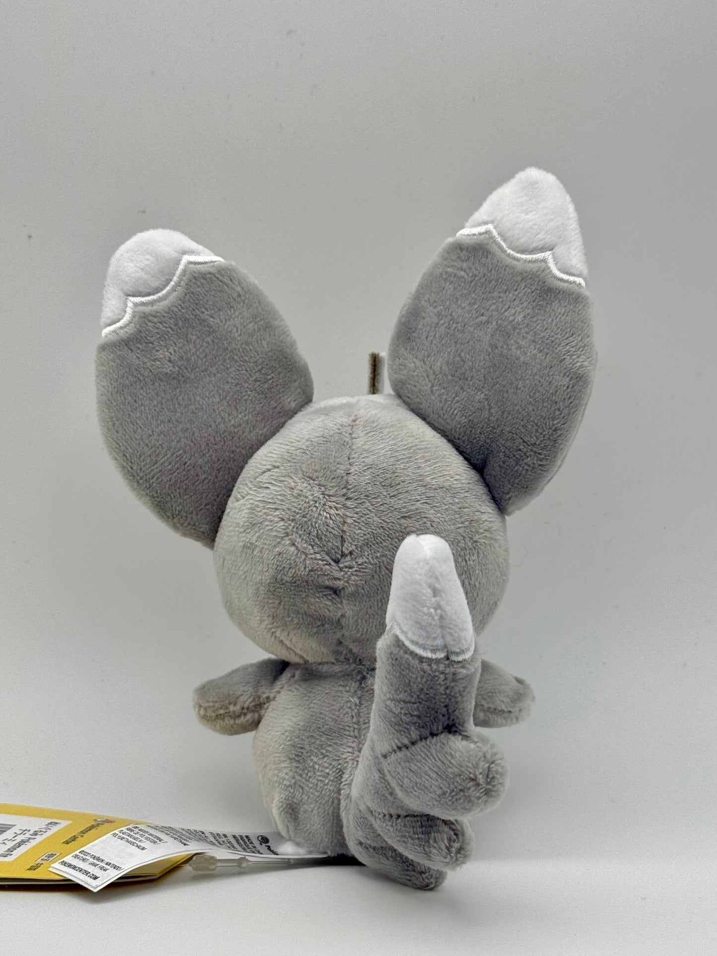 Eevolvd Minccino Plush Gosedjur med Mjuk Pals med bak sidan i fokus direkt fran Pokemon Center Japan